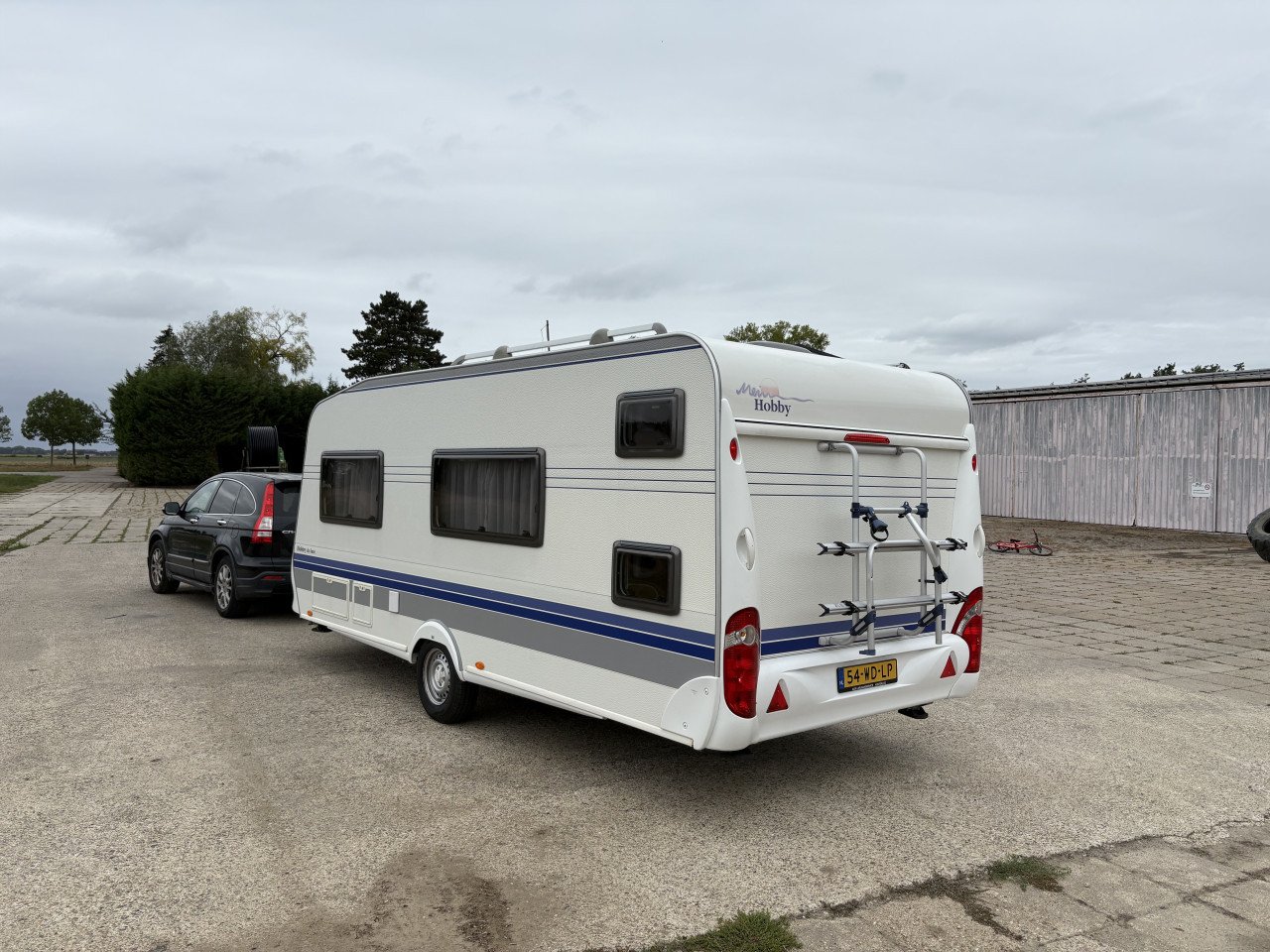 Hobby 500 kmfe stapelbed & stalling