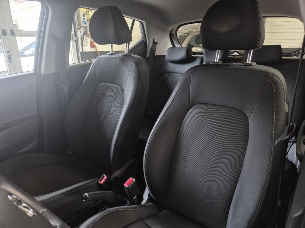 Hyundai I 10 1.0i comfort / stuur-stoel verwarming / 1e eigenaar / nieuwe k