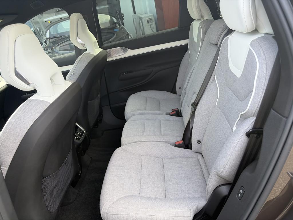 Volvo Ex90 twin motor performance ultra 7p. 111 kwh | luchtvering | soft-cl