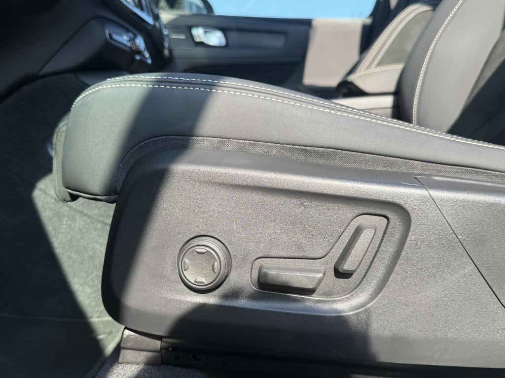 Volvo XC40 t5 262pk recharge ultimate dark| panodak| trekhaak| adap.cruise|