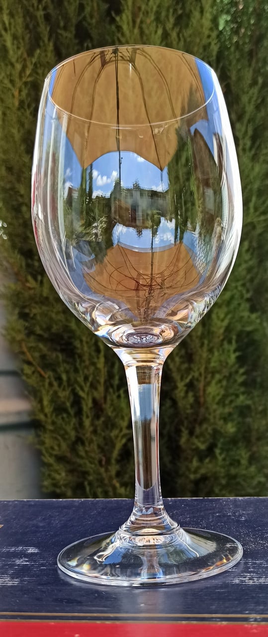 4 Bourgogne wijnglazen, hoogte 22 cm - Nooit gebruikt
