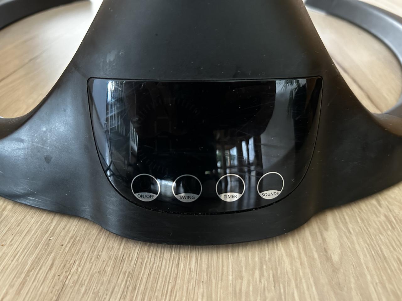Wipstoeltje | X Adventure Rocco elektrische babyschommel – Black & Gold