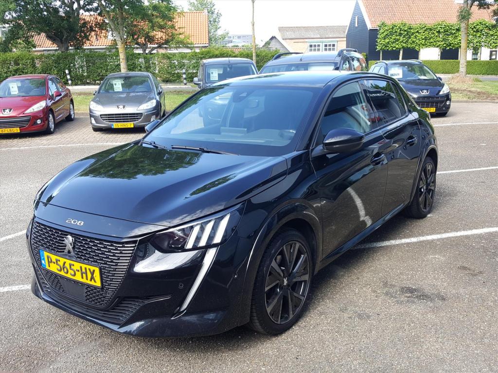 Peugeot 208 1.2 100pk gt alcantara bekleding | apple carplay & android auto