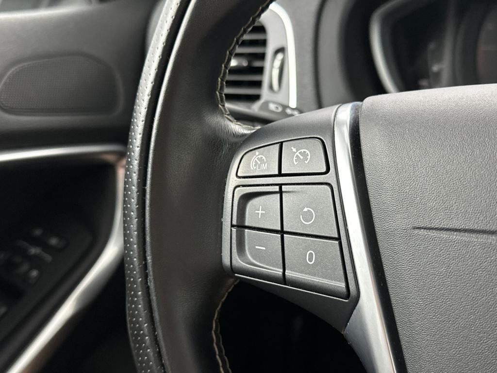 Volvo V40 1.5 t2 r-design