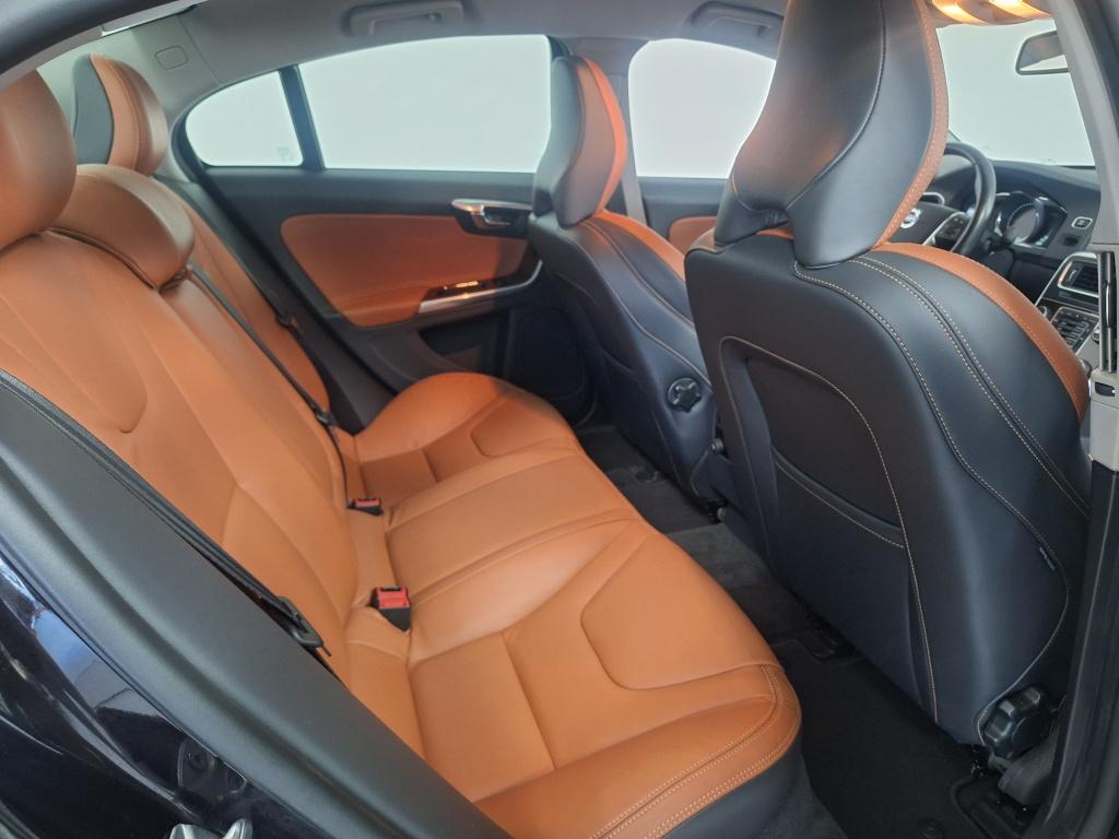 Volvo S60 1.6 t4 summum|1e eigenaar|lage km stand|dealer onderhouden