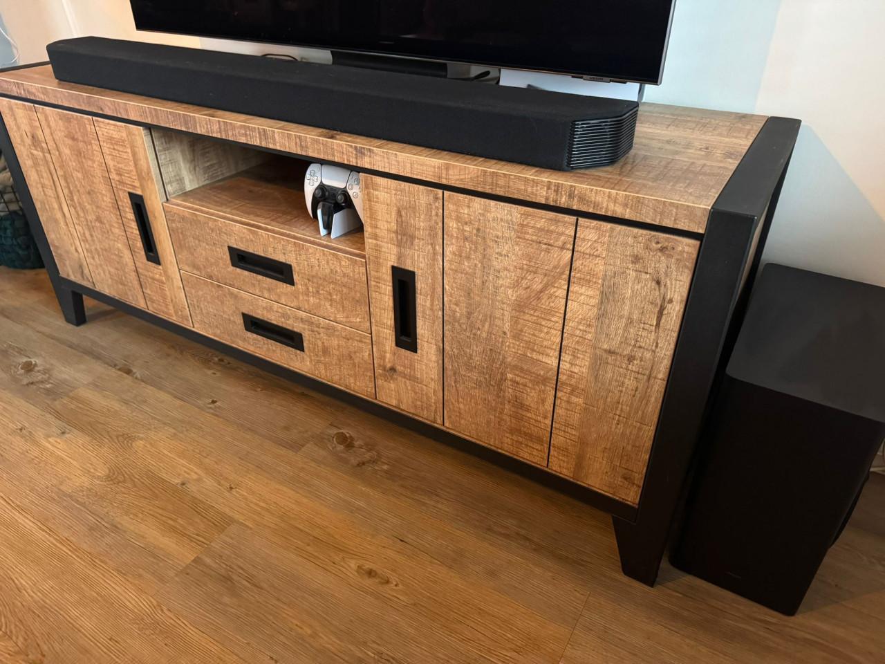 TV-meubel in mango houtlook en metaal