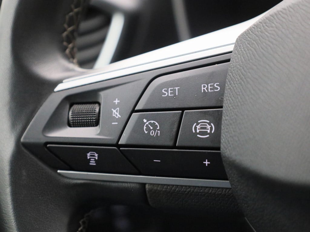 Seat Leon sportstourer 1.5 etsi style | automaat | navigatie | trekhaak! | 