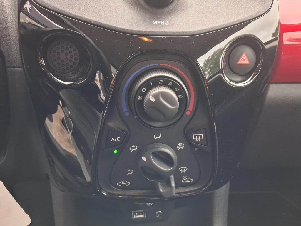 Peugeot 108 1.0 e-vti 68pk 5d envy airco | bluetooth bellen & muziekstreami