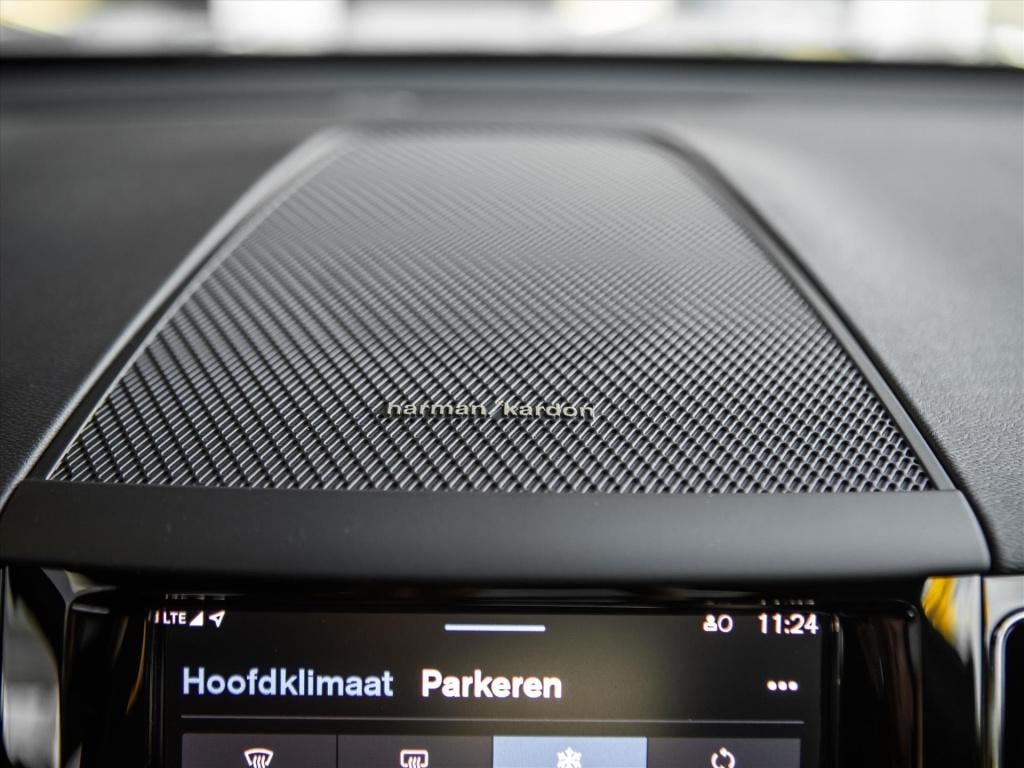 Volvo XC60 t6 plug-in hybrid 350pk aut awd plus black edition | harman kard