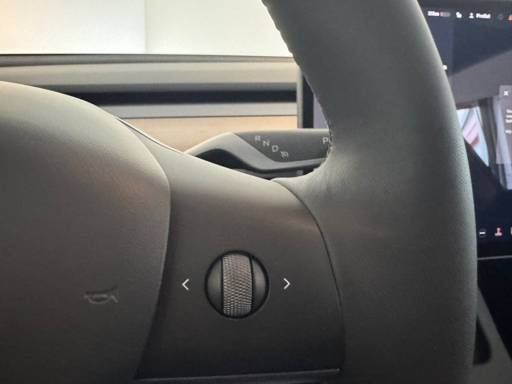 Tesla Model Y long range awd 75 kwh