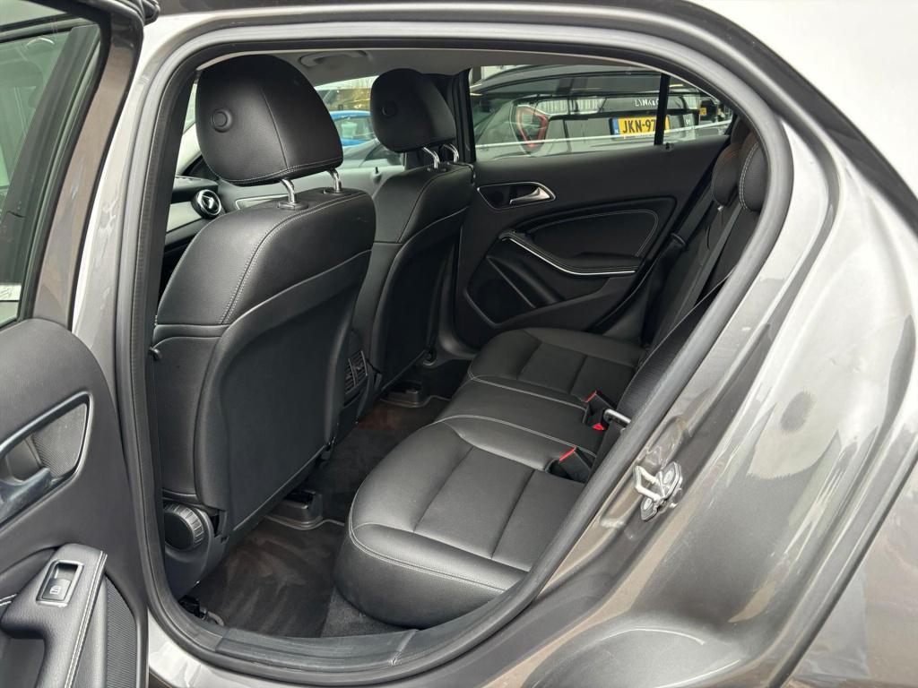 Mercedes-Benz Gla-klasse 180 122pk business solution, cruise control, elekt