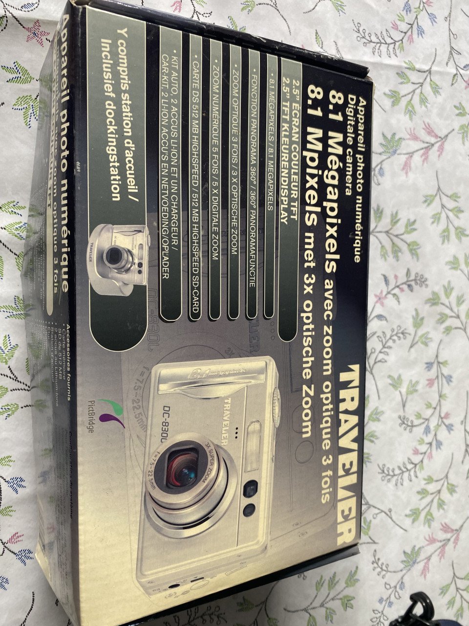 Camera Traveler dc-8300 8.1 megapixel