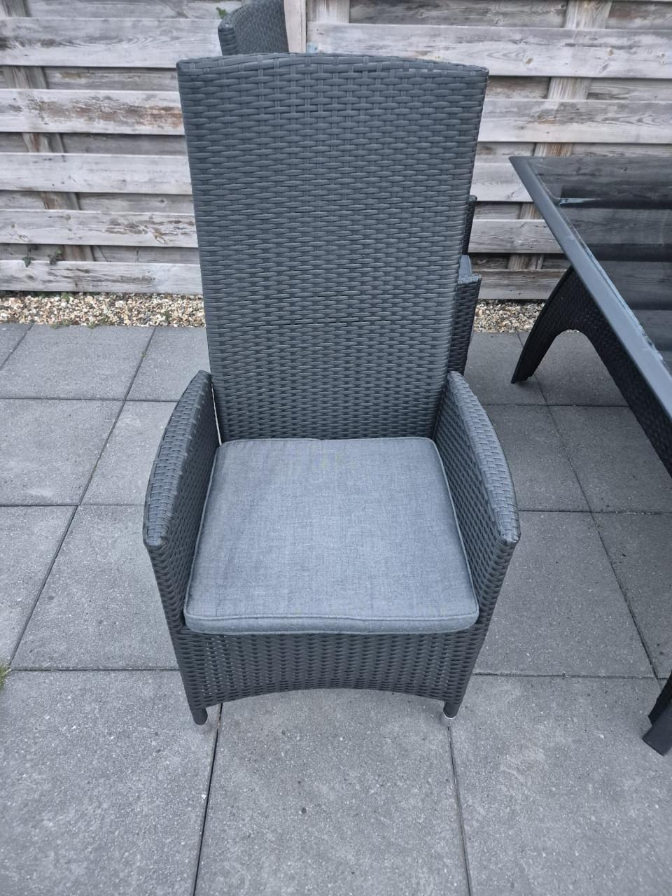 Tuinset met 4 verstelbare stoelen (Bezorging mogelijk)