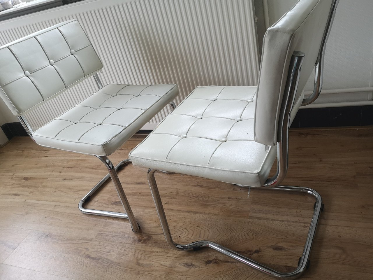 Diverse soorten sets stoelen