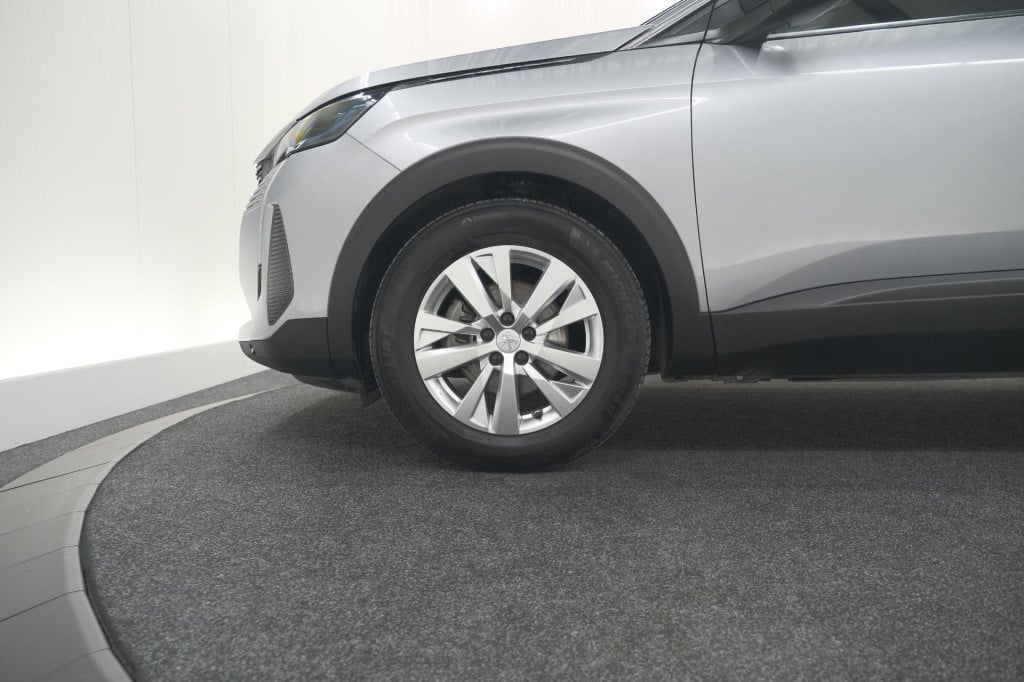 Peugeot 5008 puretech 130 eat8 active pack | 7 zitplaatsen | camera | apple