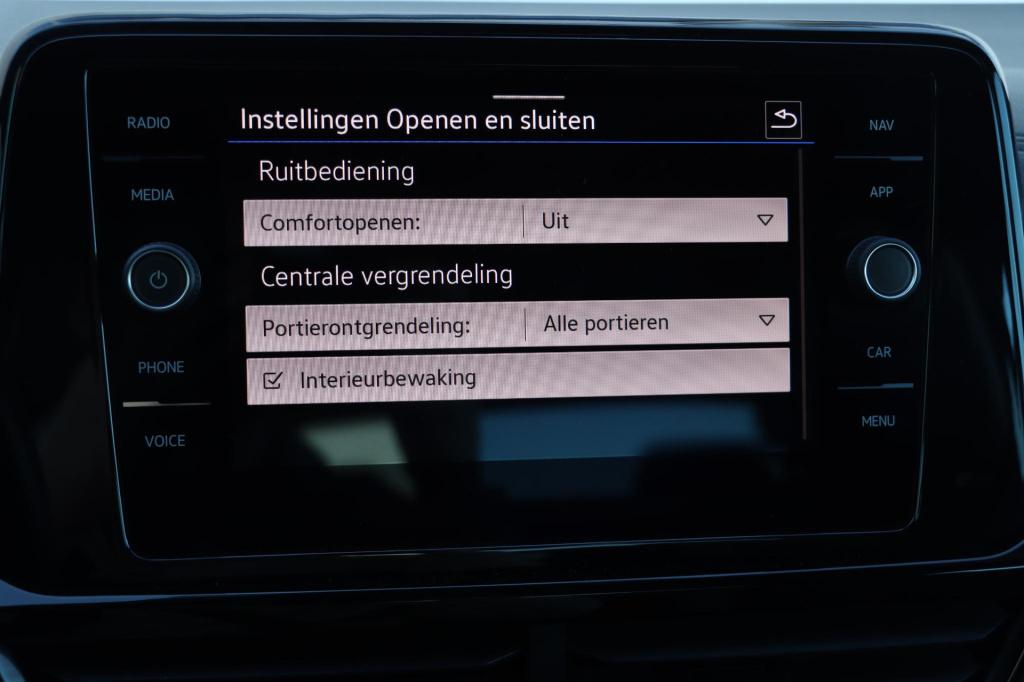 Volkswagen T-roc cabrio 1.5 tsi r-line black style 150pk dsg7