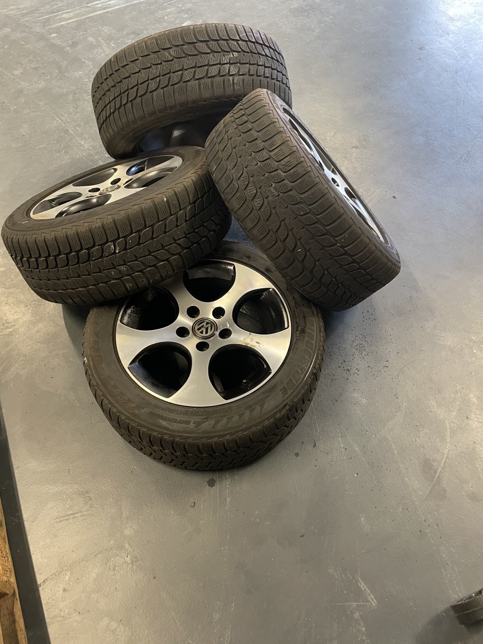 VW golf velgen met winterbanden