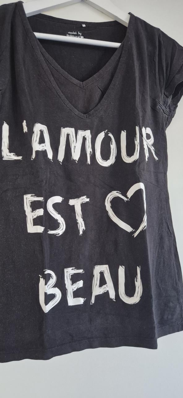 Zwangerschaps en voedingsshirts maat M