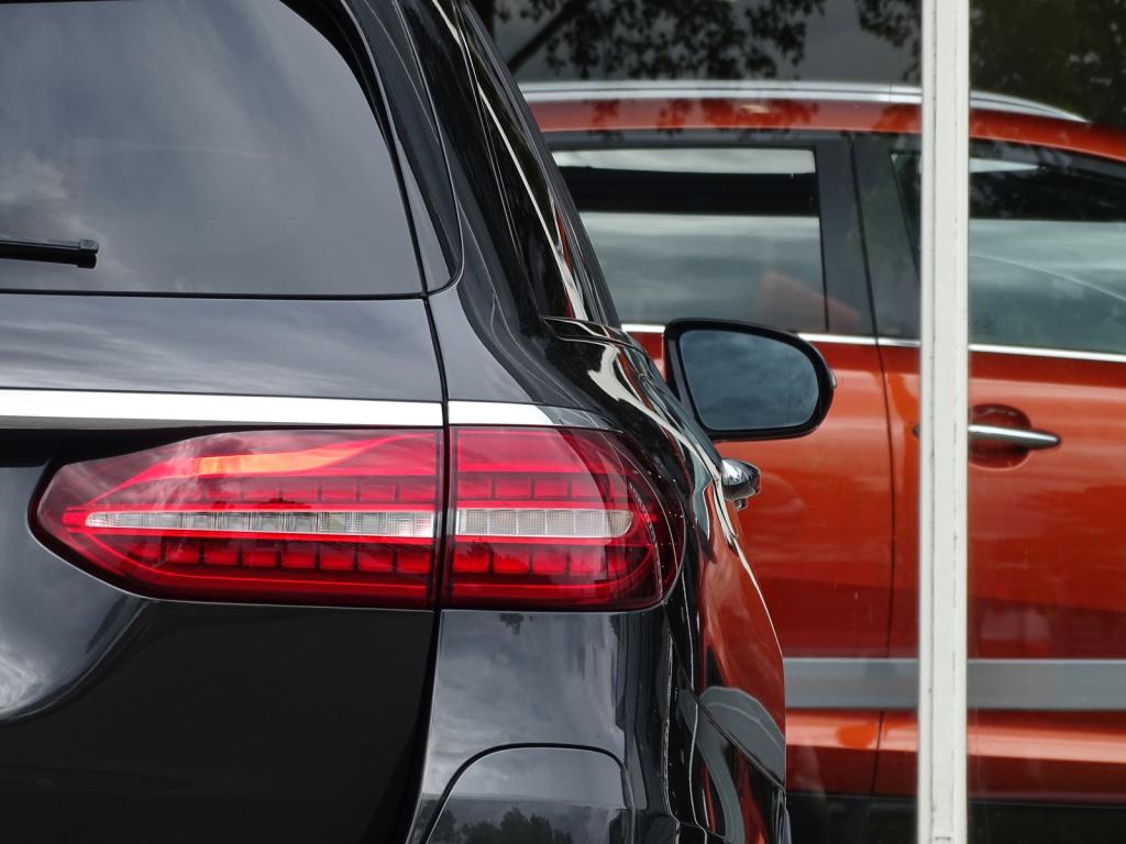 Mercedes-Benz E-Klasse estate 300 e amg line premium plus | burmester