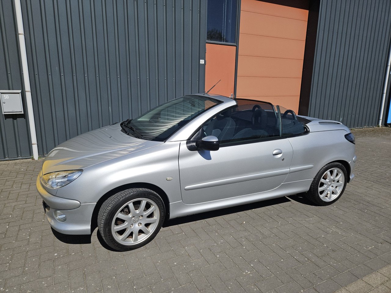 Peugeot 206 cabrio met slechts 125000 km