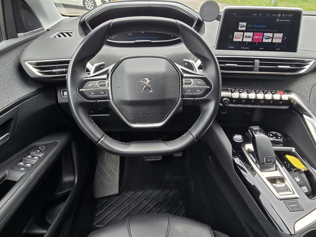 Peugeot 3008 1.2 puretech allure
