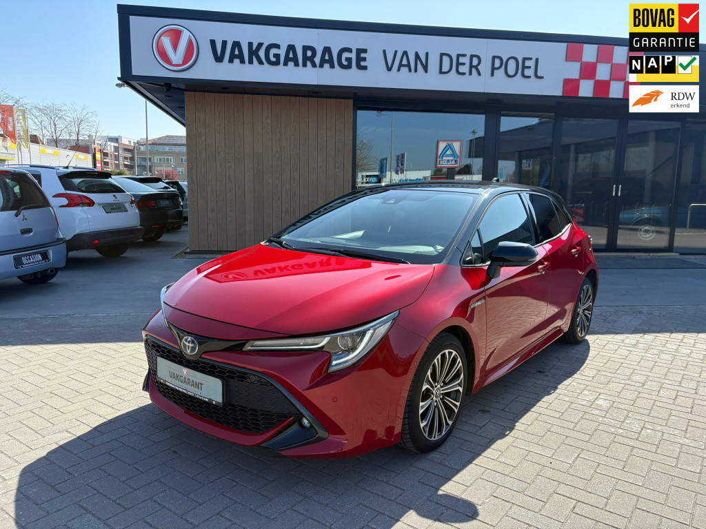 Toyota Corolla 1.8 hybrid business intro