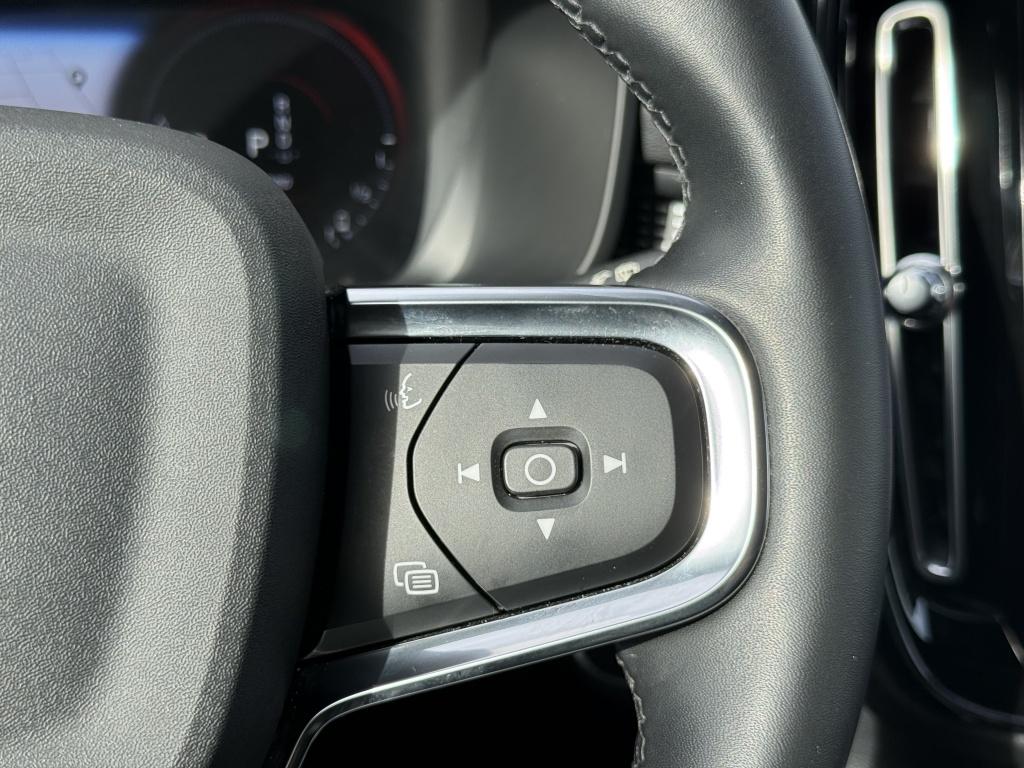 Volvo XC40 t5 262pk recharge r-design full options! trekhaak