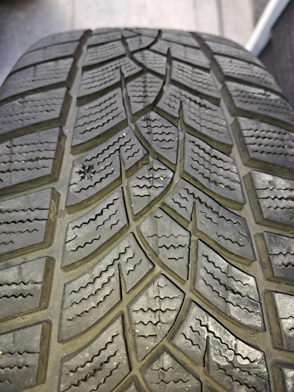 Winterbanden 215-65-16 voor nissan