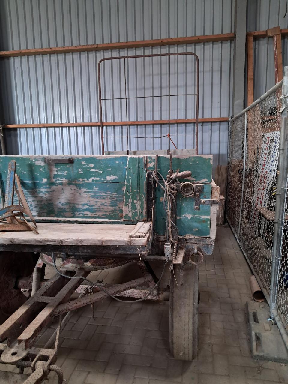 Diverse landbouw machines en toebehoren !