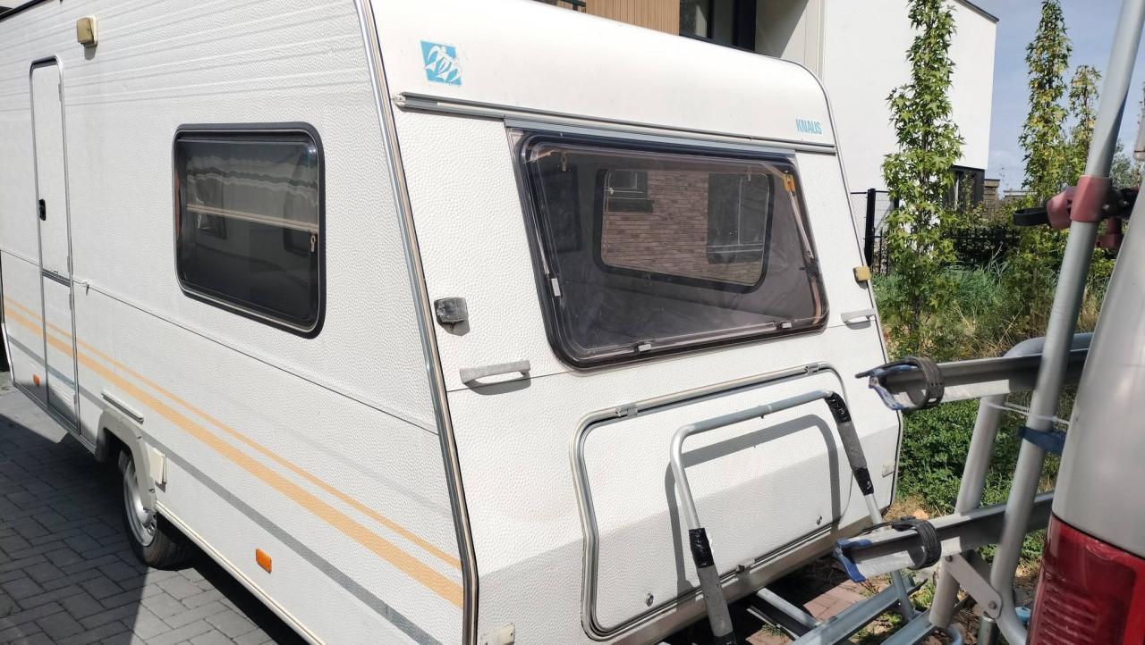 Knaus met stapelbed en prachtige voortent!
