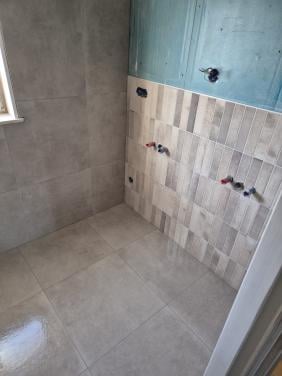 Tegelzetter nodig? Bel/app: 06 21937244 of Mail: jvbtegelzetter@gmail.com