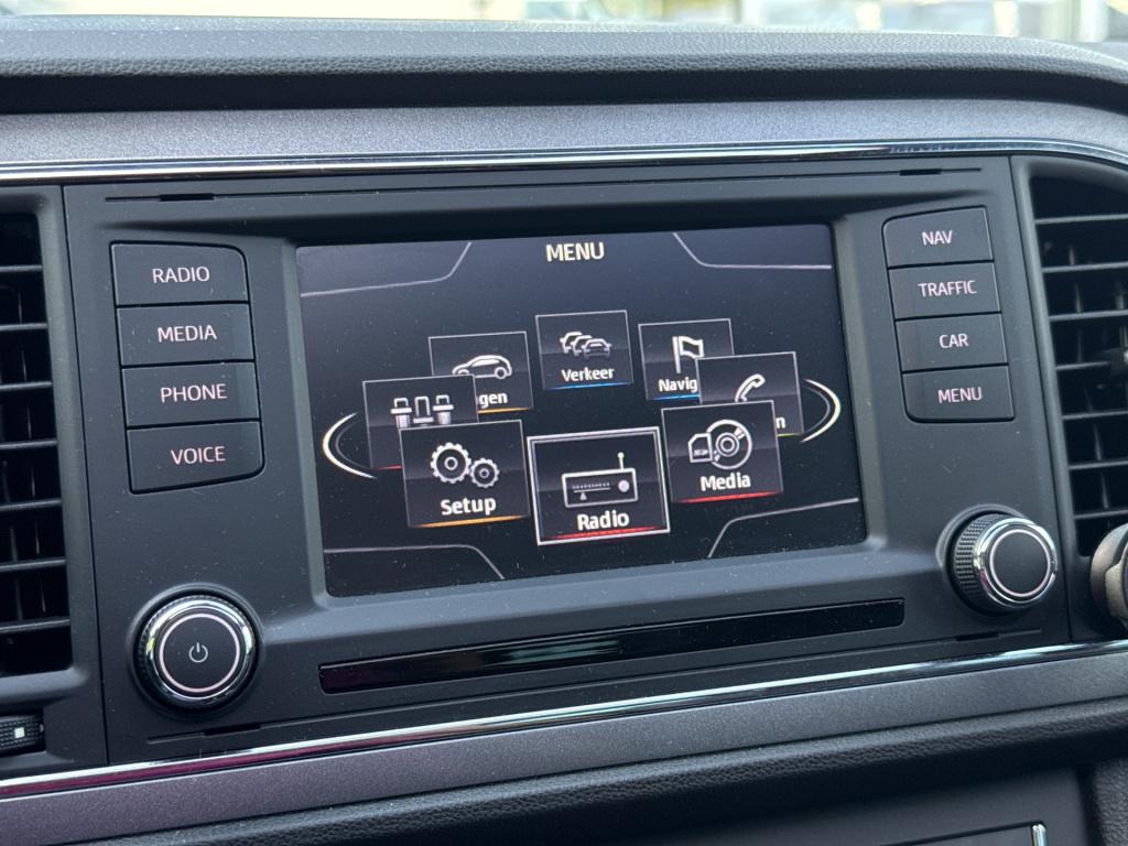 Seat Leon 1.4 tsi fr business | nl-auto | pano | navi | trekhaak | led | se