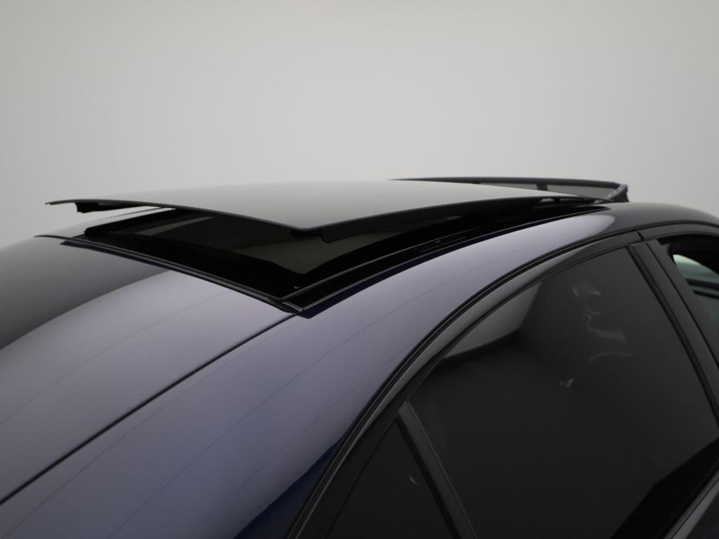 Mercedes-Benz C-Klasse 180 amg line | automaat | panoramadak | trekhaak | v
