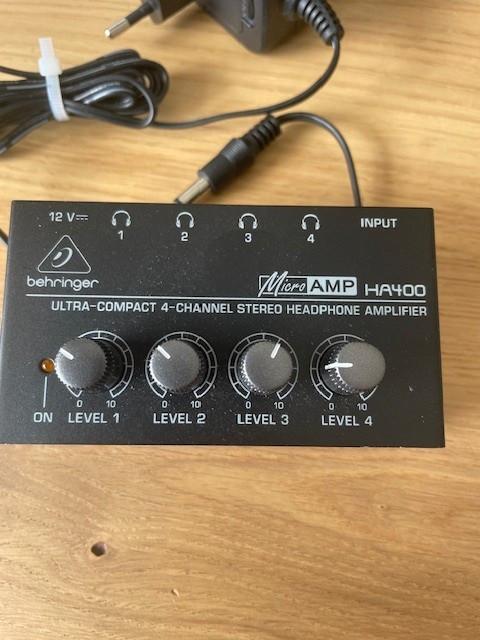 4-kanaals stereo koptelefoon amplifier