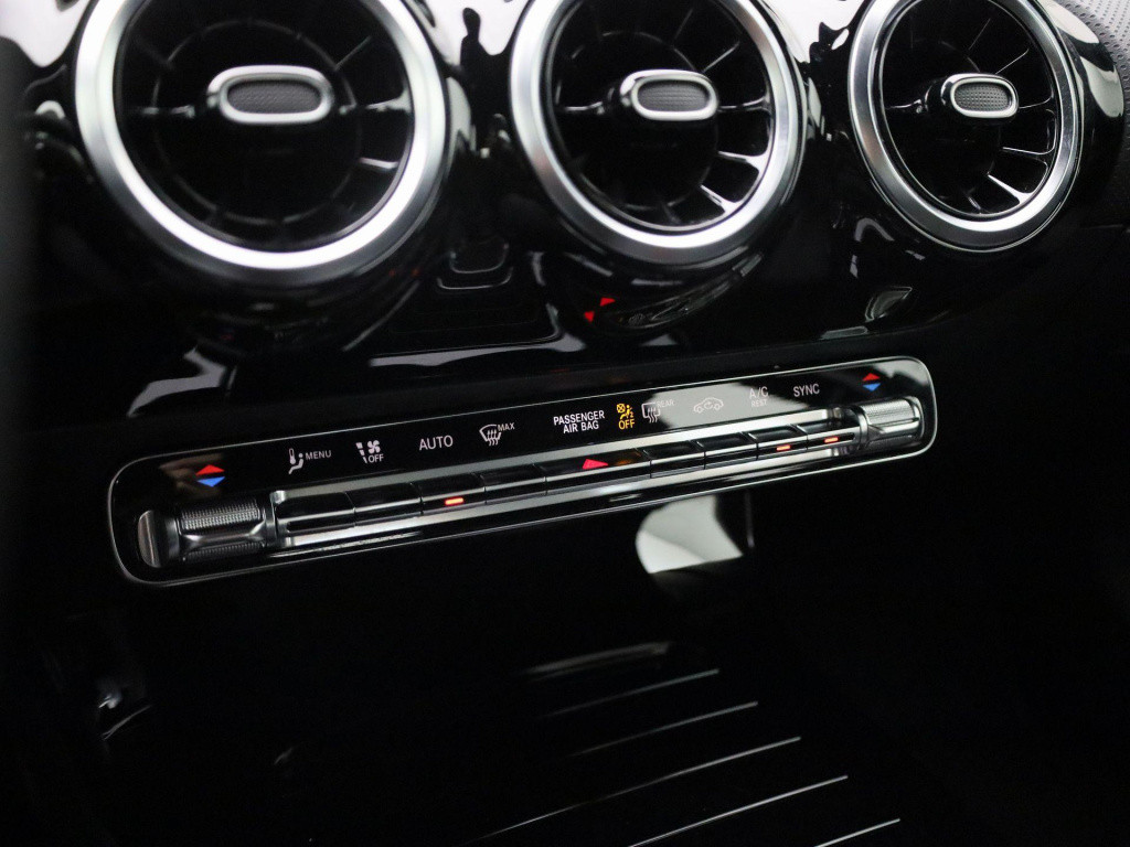 Mercedes-Benz A-Klasse 180 advantage | automaat | virtual cockpit | camera 