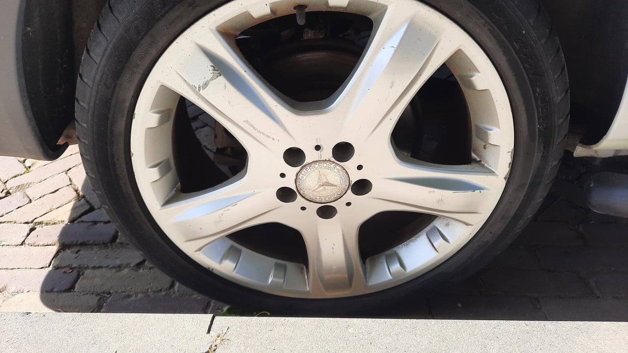 19 inch Mercedes vito velgen met banden