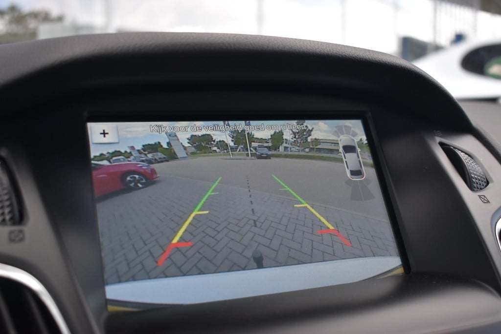 Ford Focus 1.0 titanium | cruise control | trekhaak | achteruitrijcamera | 