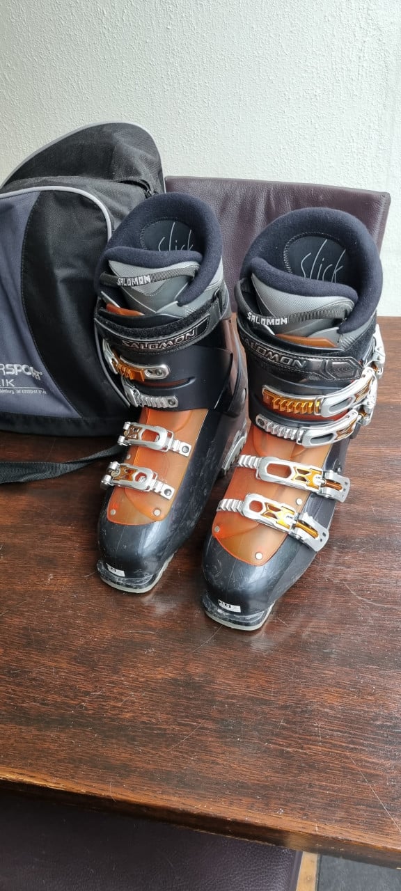 Salomon heren skischoenen  inclusief draagtas