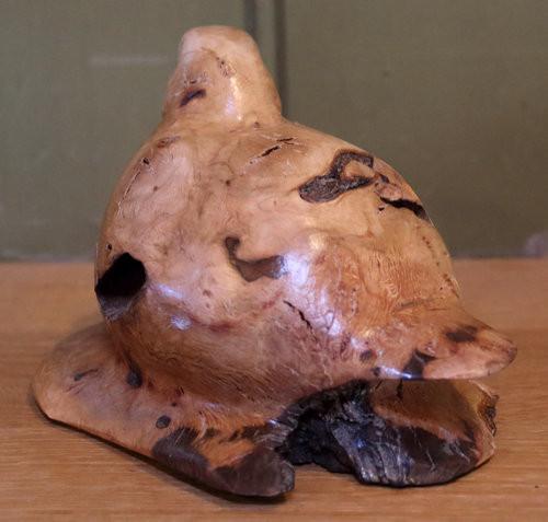 Plataanhout gesculpteerde patrijs