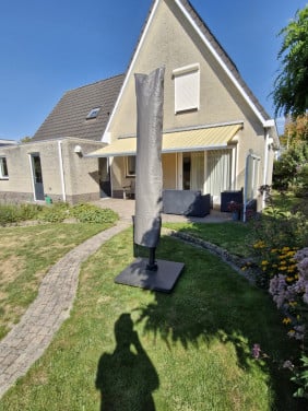 Zweefparasol, 3 meter, met zware voet en nieuwe hoes