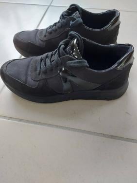 Zwarte dames sneakers mt 37