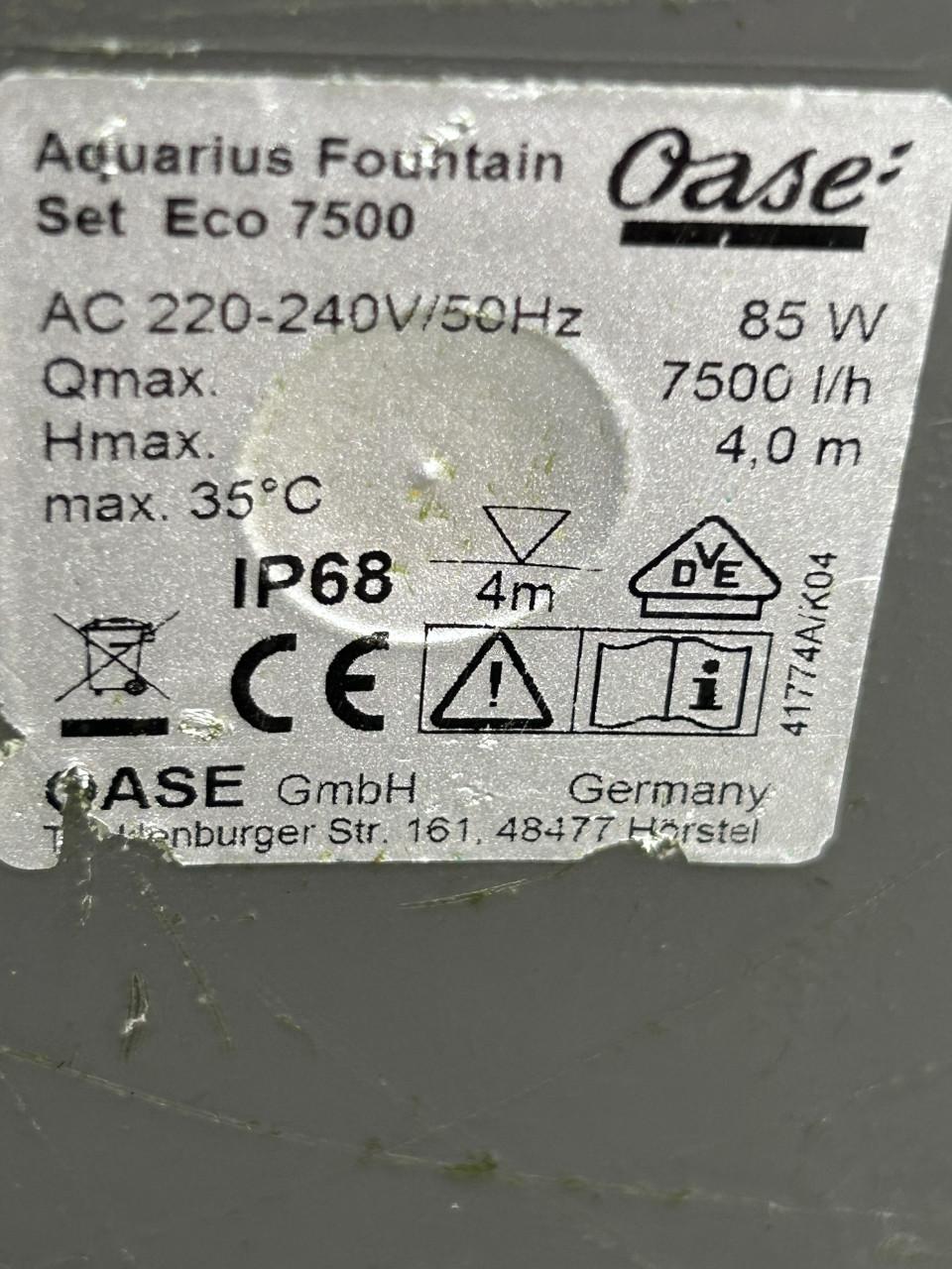 Te koop oase 7500 lpu grote fontein pomp in zeer goede staat