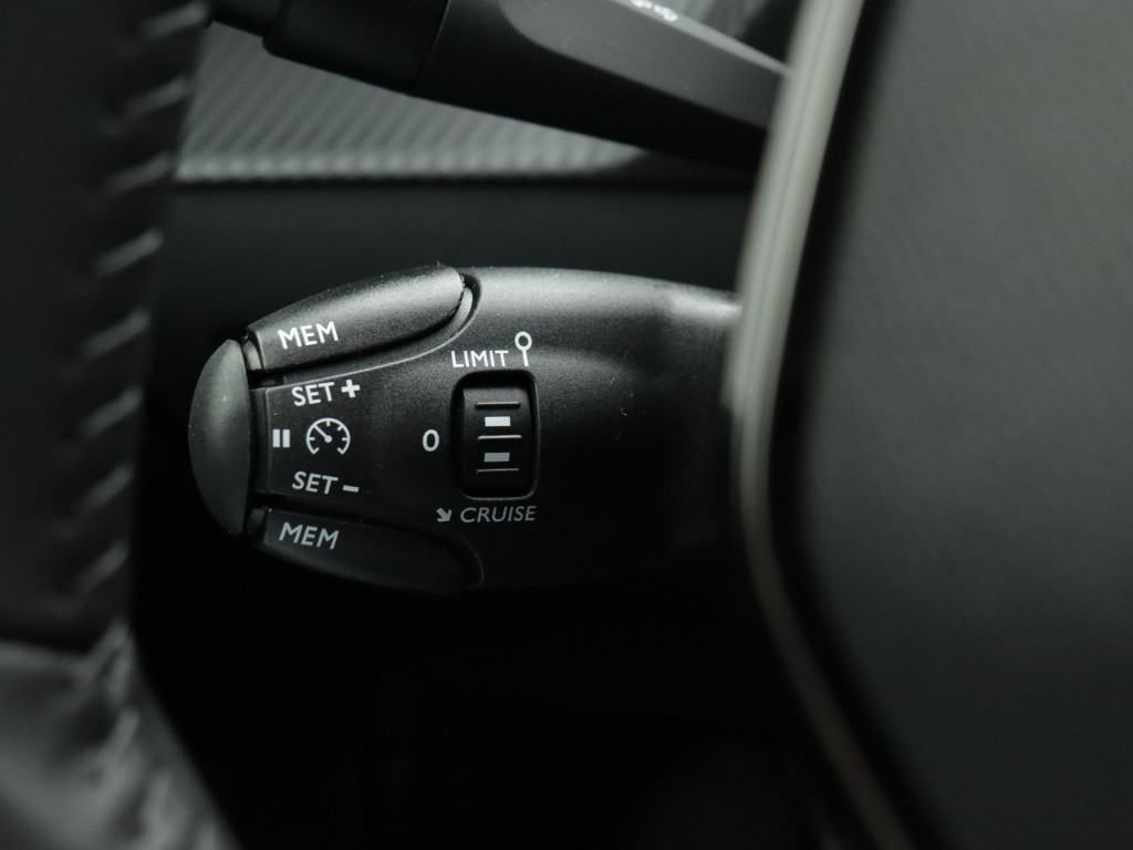 Peugeot 208 ev avantage 50 kwh | voorraad voordeel ! | rijklaar | keyless |