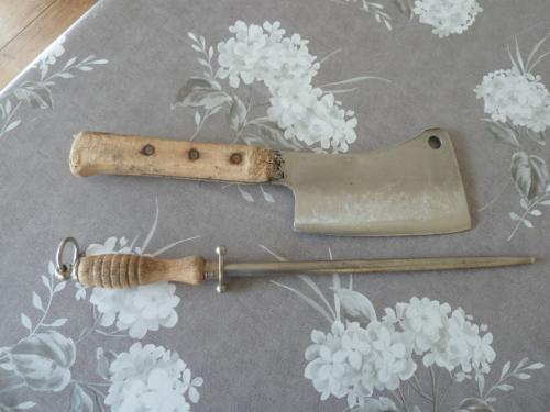 TE KOOP SLAGERSHAKBIJL MET AAN ZETSTAAL