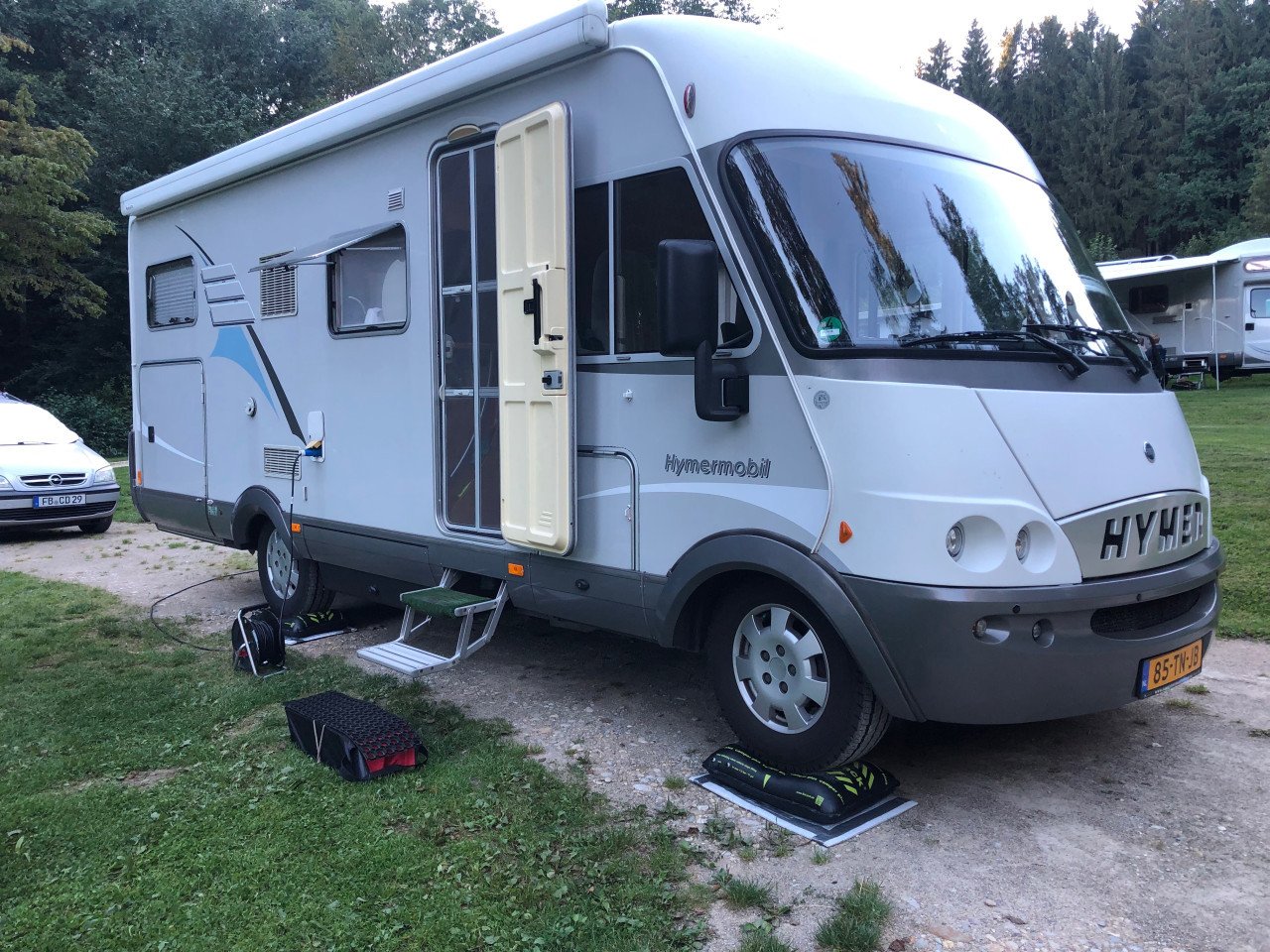 Hymer B644G integraal camper