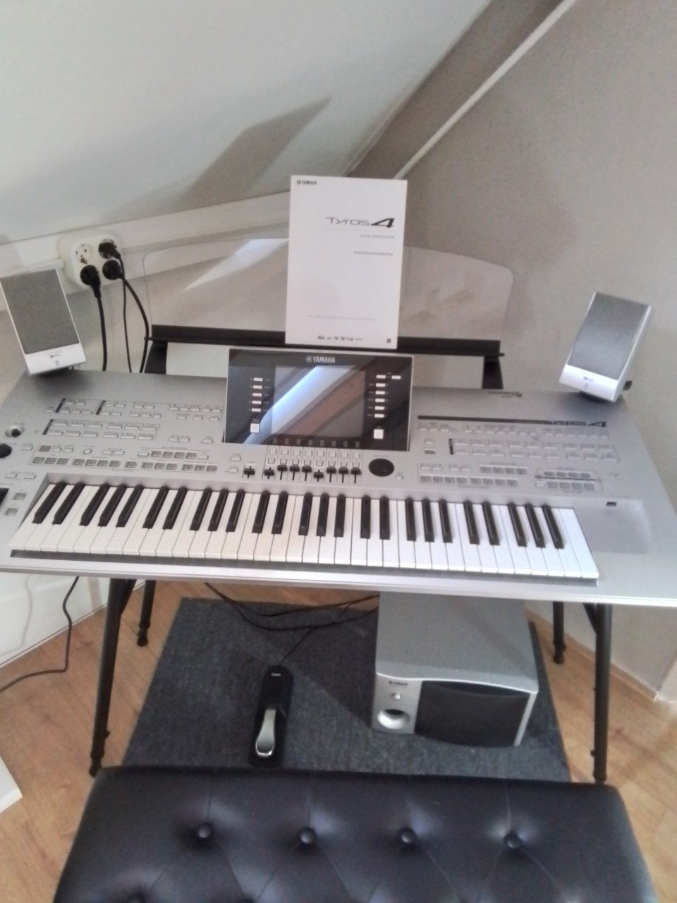 Yamaha  keyboard Tyros 4 S