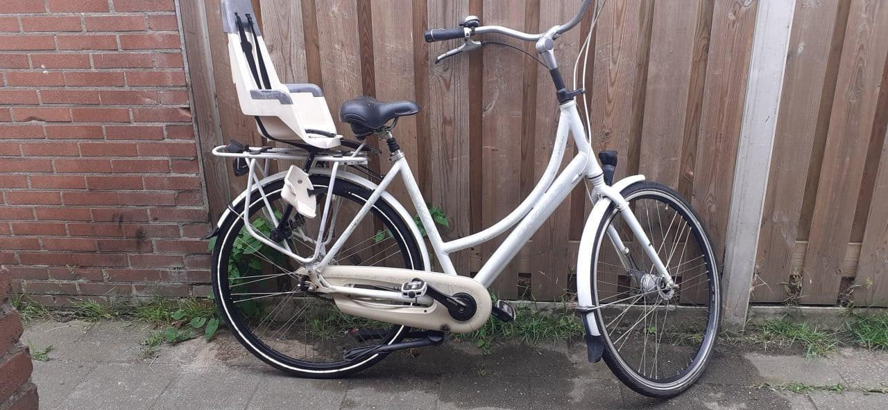 2 x Damesfiets *** GAZELLE - Bahia *** & een witte GAZELLE