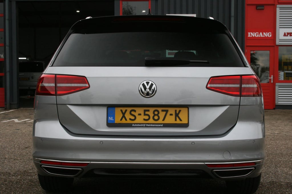 Volkswagen Passat variant 1.5 tsi highline business r