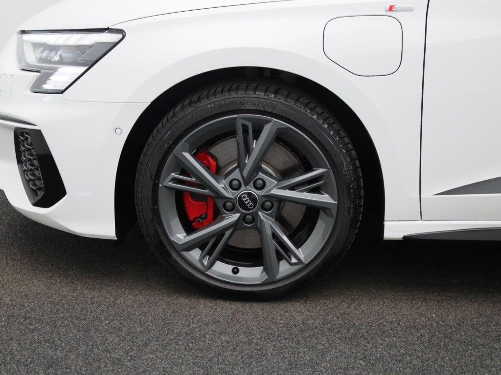 Audi A3 sportback 45 tfsi e s edition competition 245 pk | s-line | automaa