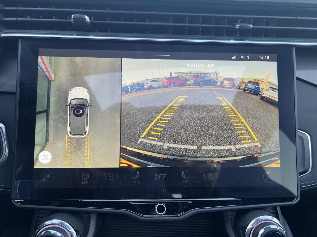 Lynk & Co 01 1.5 261pk phev , black edition ,360gr camera , pano dak , adap